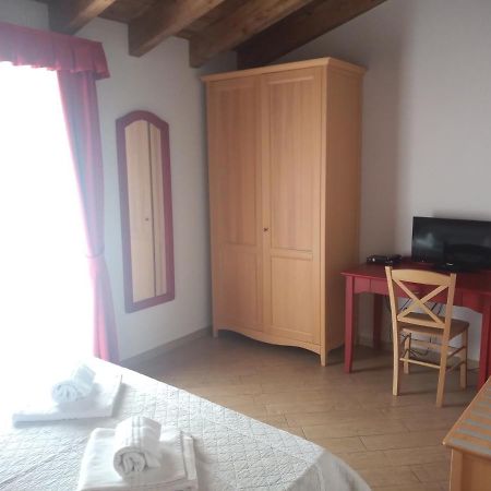 Rosa Dei Venti Hotel Провалио д'Исео Екстериор снимка
